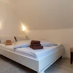 Haus-springfloot-whg-3-og Lägenhet *