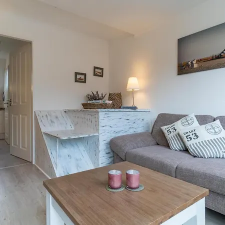 Haus-springfloot-whg-3-og Apartament *